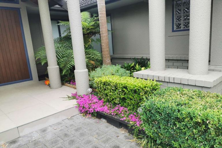 Photo of property in 14 Annalong Road, Dannemora, Auckland, 2016