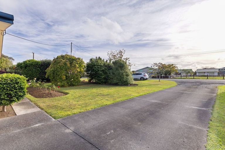 Photo of property in 10 Avon Street, Rongotea, 4476