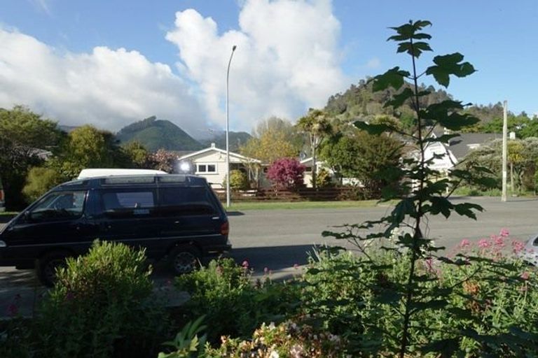 Photo of property in 69-69a Bronte Street East, Nelson, 7010