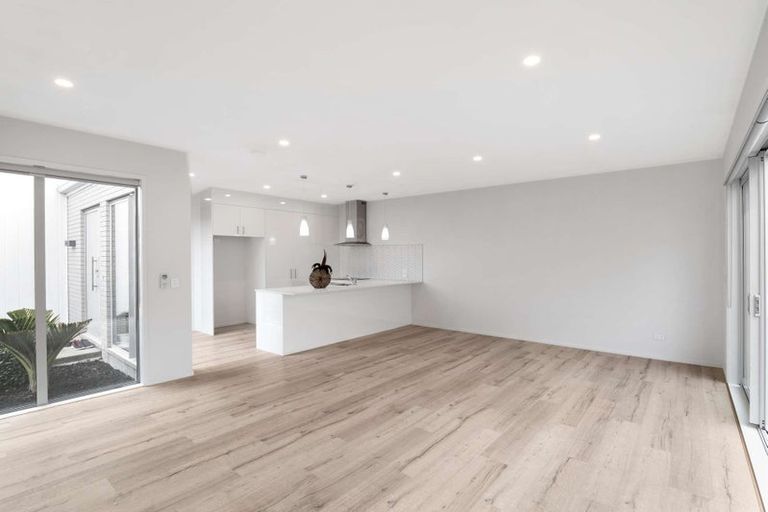 Photo of property in 3a Nohoanga Road, Karaka, Papakura, 2113