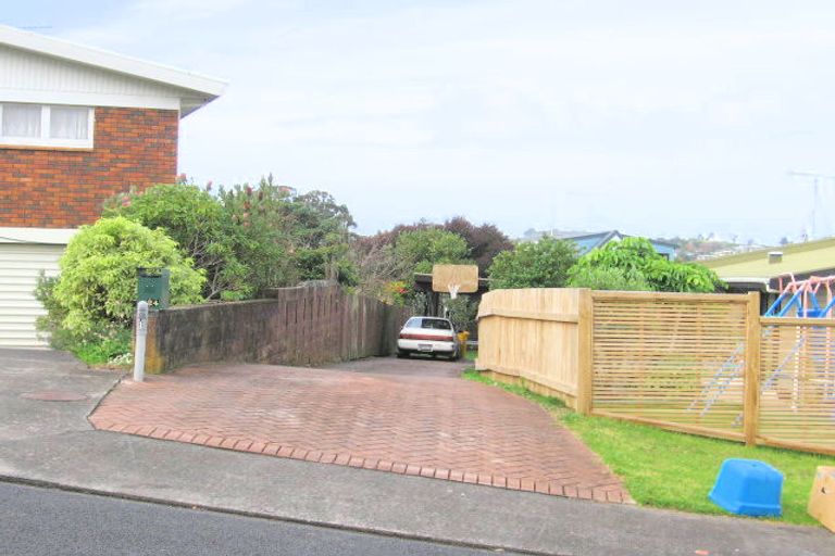 Photo of property in 24 Fairway Avenue, Red Beach, 0932