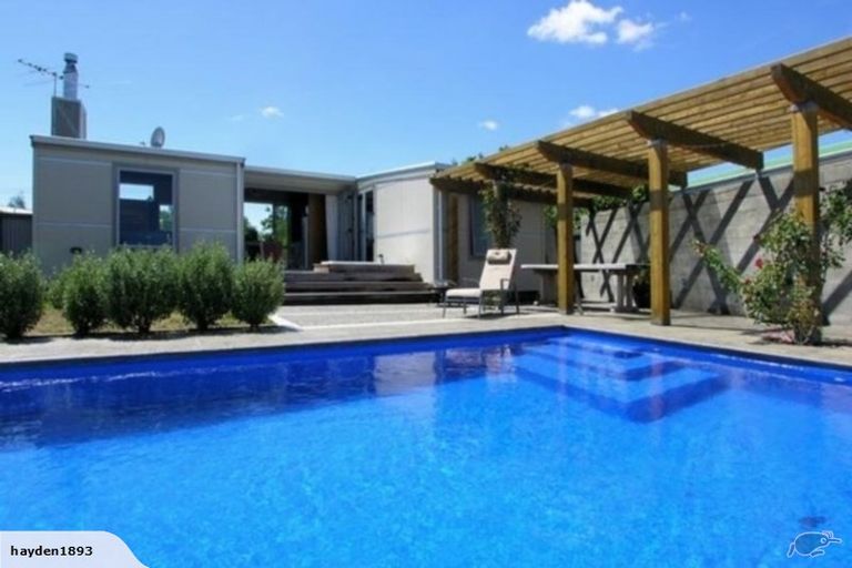 Photo of property in 56 New York Street, Martinborough, 5711