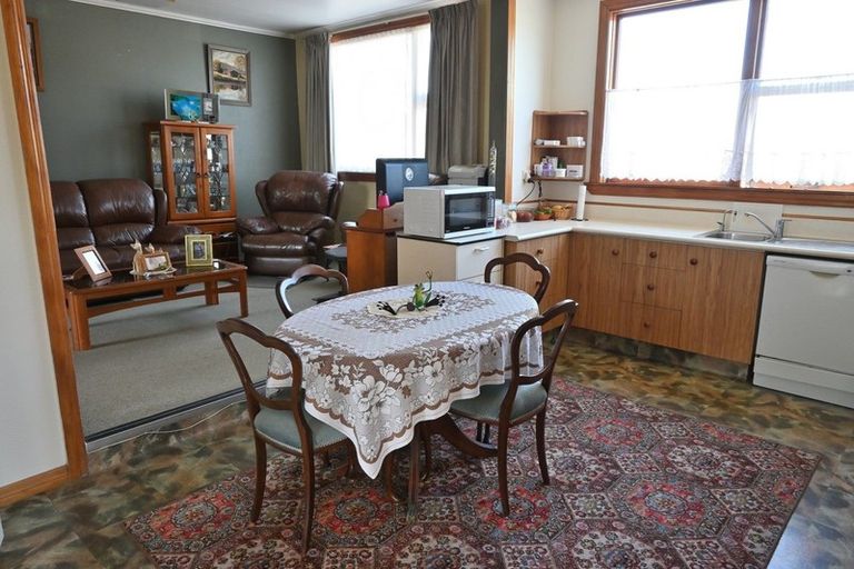 Photo of property in 30 Queen Street, Westport, 7825