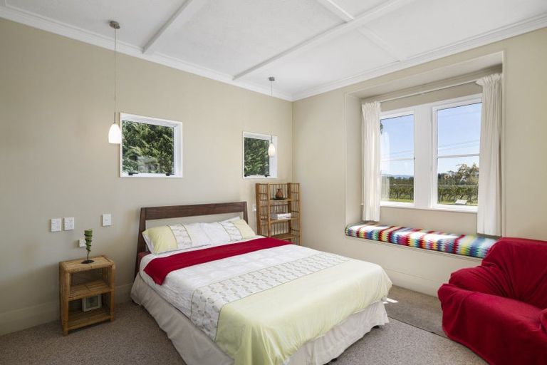 Photo of property in 190 Regent Street, Martinborough, 5711