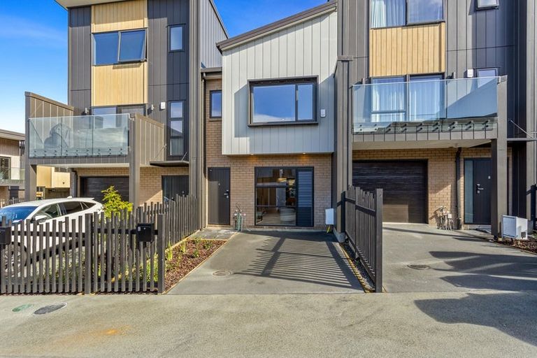 Photo of property in 6 Milenio Crescent, Windsor Park, 0632