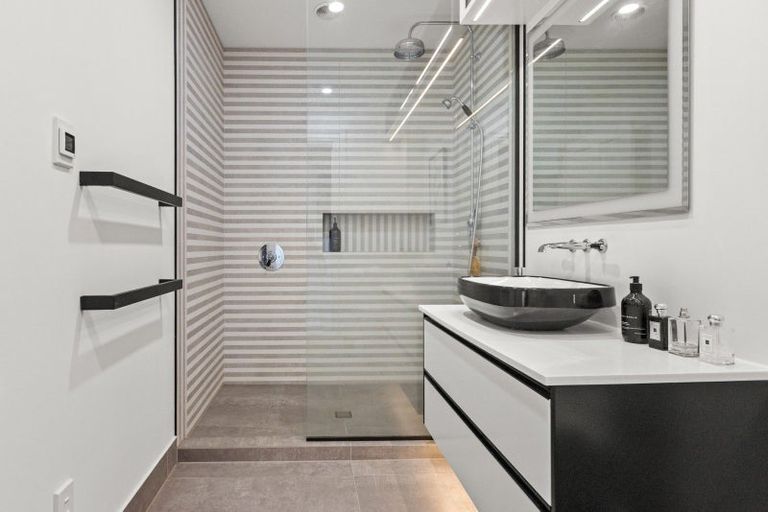 Photo of property in 340 Lawn Road, Clive, Hastings, 4180