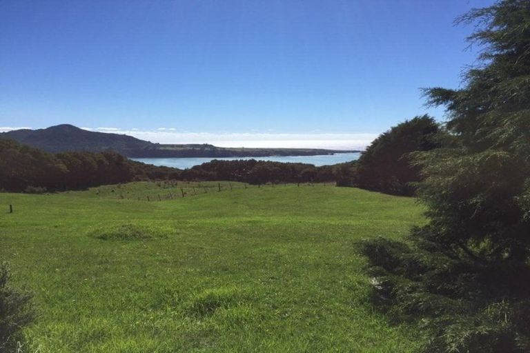 Photo of property in 5114 Te Araroa Road, Hicks Bay, Tikitiki, 4087