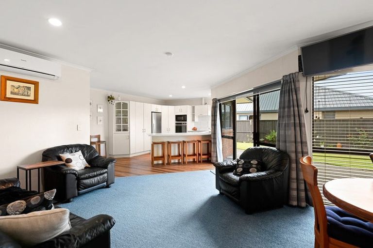 Photo of property in 25 Mangakoea Place, St Andrews, Hamilton, 3200