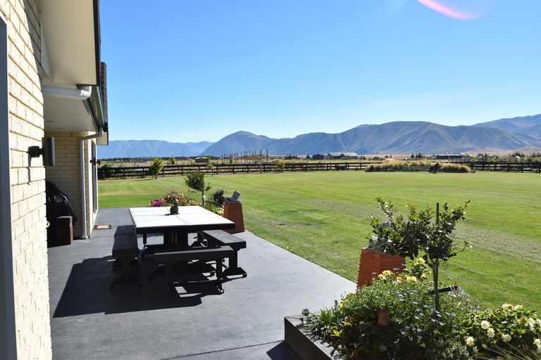 Photo of property in 4 The Drive, Twizel, 7999