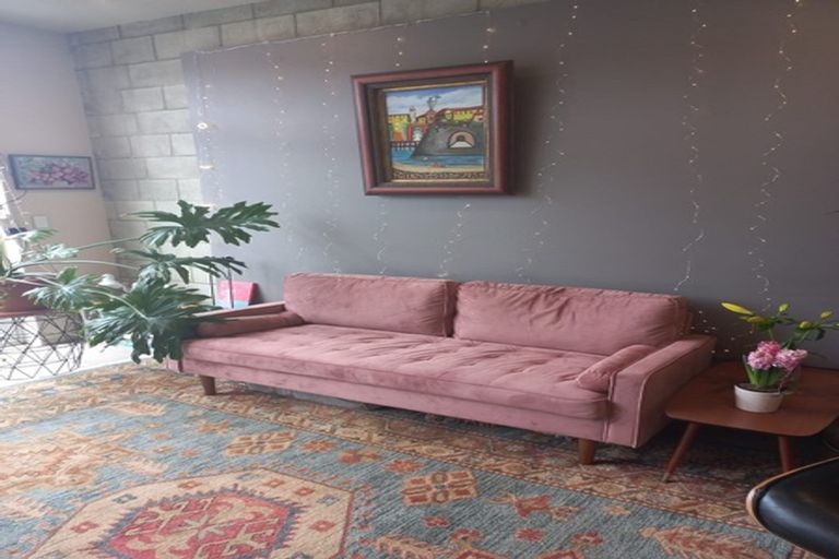 Photo of property in Mondrian Townhouses, 2/24 Hanson Street, Mount Cook, Wellington, 6021