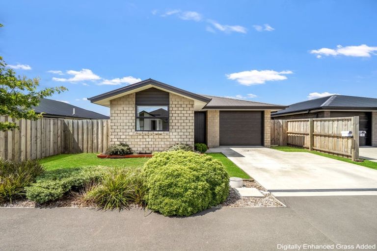 Photo of property in 6 Te Kanawa Lane, Rolleston, 7615