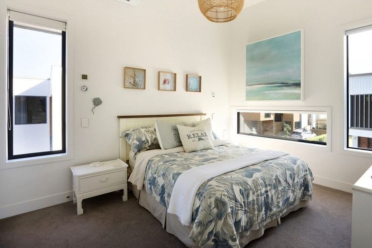 Photo of property in 1 Fourth Avenue, Tauranga, 3110