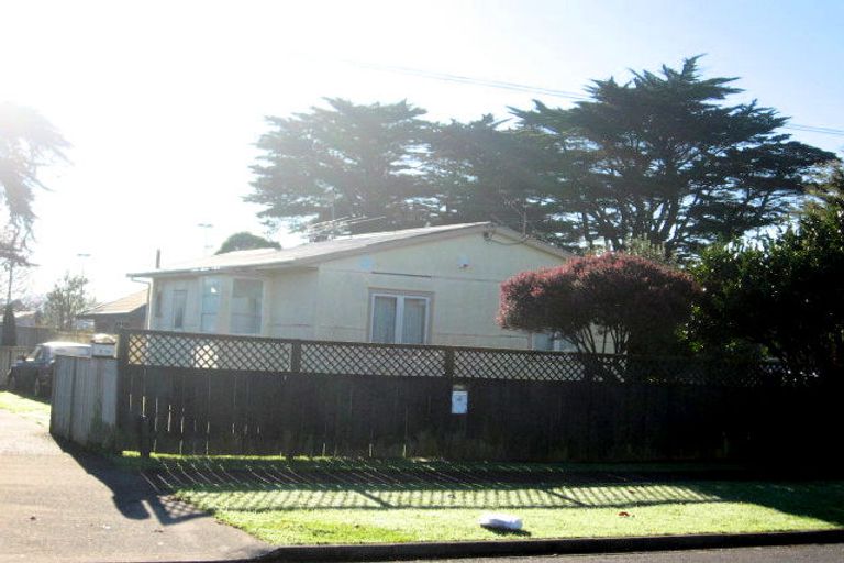 Photo of property in 86 Gloucester Road, Manurewa, Auckland, 2102