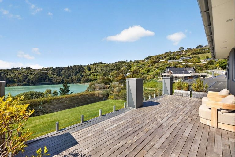 Photo of property in 11 Kaioruru Lane, Charteris Bay, Lyttelton, 8971