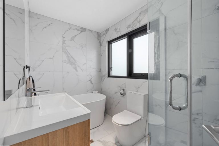 Photo of property in 148a Hutchinsons Road, Bucklands Beach, Auckland, 2014