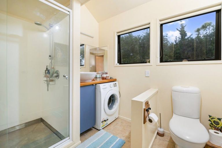 Photo of property in 1055 Whangaparaoa Road, Tindalls Beach, Whangaparaoa, 0930