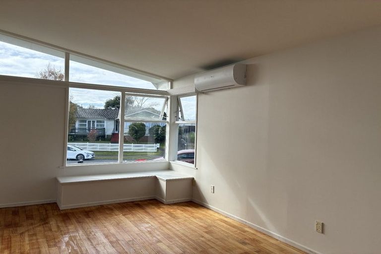 Photo of property in 14 Beeston Crescent, Manurewa, Auckland, 2102