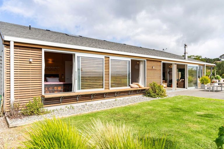 Photo of property in 15 Sandhill Heights, Mangawhai, 0975