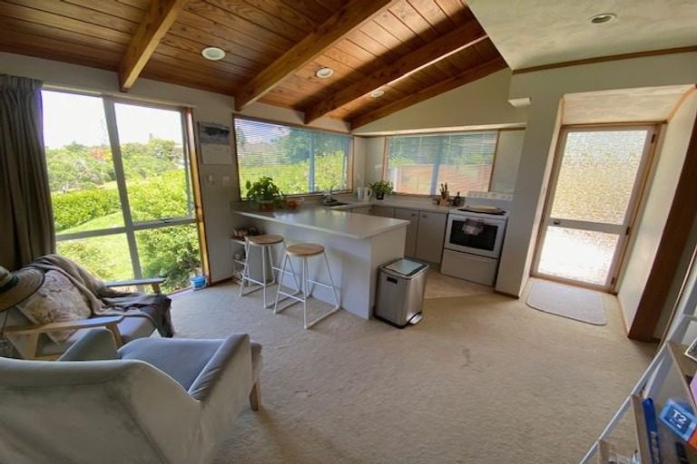 Photo of property in 27a Kenmure Avenue, Forrest Hill, Auckland, 0620