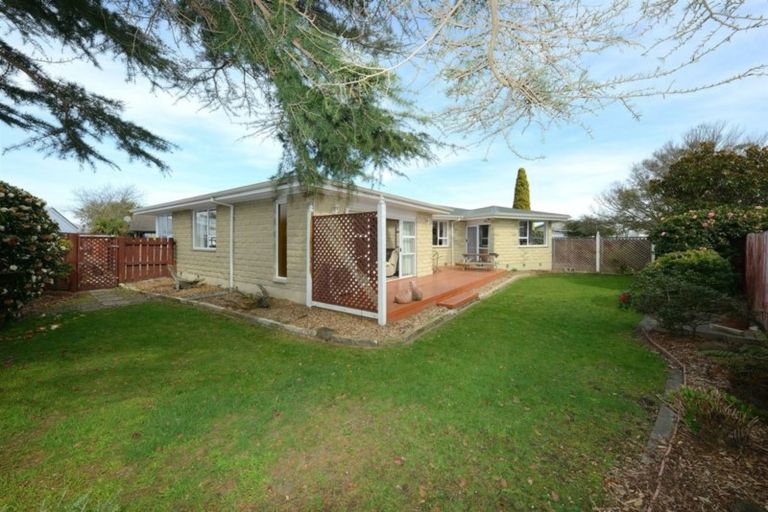Photo of property in 17 Thurso Place, New Brighton, Christchurch, 8083