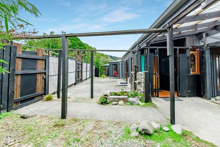 Photo of property in 14 Elizabeth Street, Waikanae, 5036