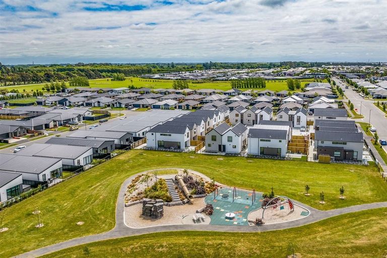 Photo of property in 6/6 Skibbereen Drive, Halswell, Christchurch, 8025