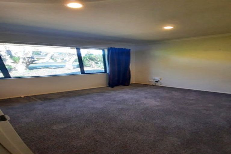 Photo of property in 131a Sturges Road, Henderson, Auckland, 0612