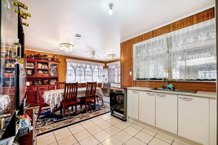 Photo of property in 92 Fisher Crescent, Otara, Auckland, 2023