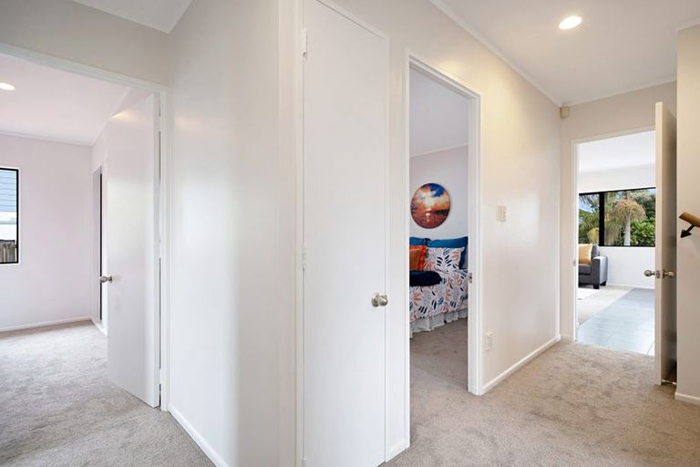 Photo of property in 1/86a West Drive, West Harbour, Auckland, 0618