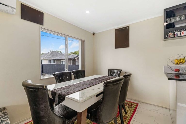 Photo of property in 2/10 Martin Road, Manurewa, Auckland, 2102