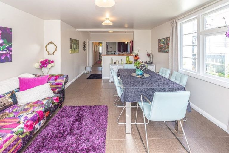 Photo of property in 72 Niblett Street, Whanganui, 4500