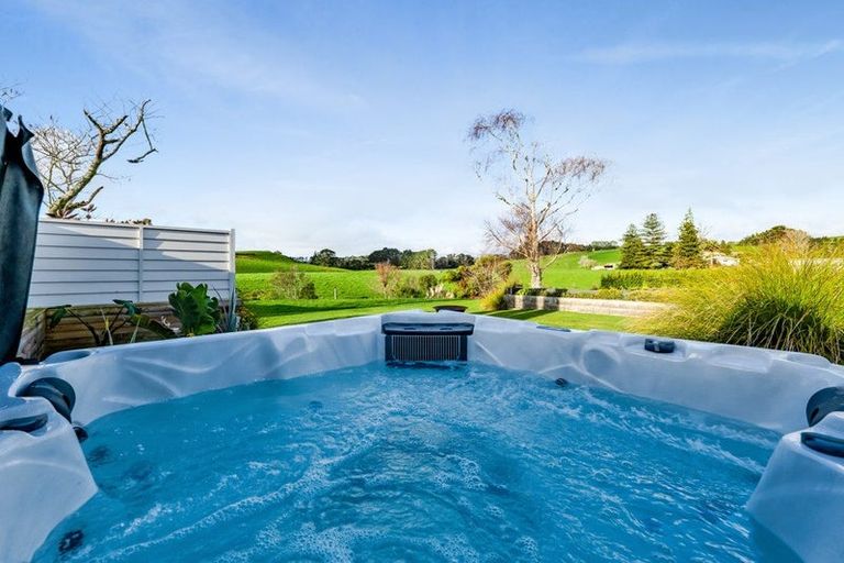 Photo of property in 71 Hursthouse Road, Tarurutangi, New Plymouth, 4372