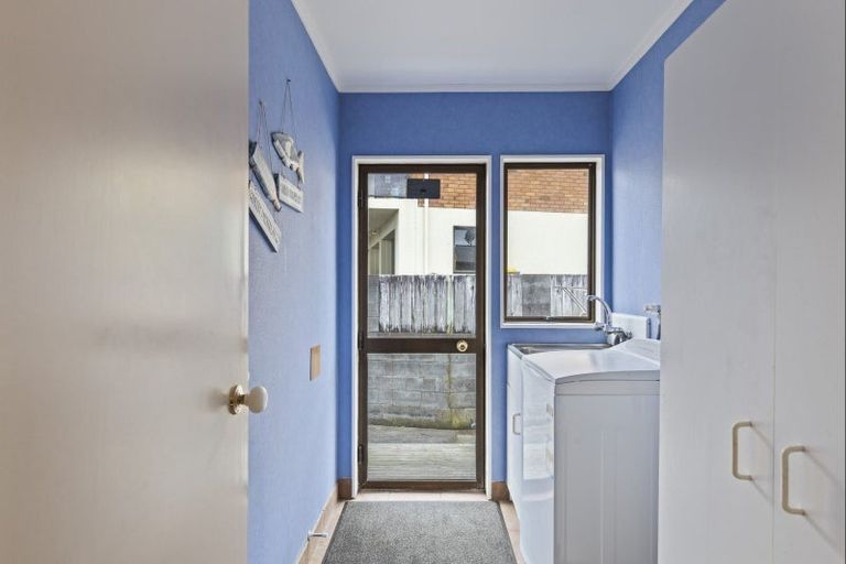 Photo of property in 8a Walmer Grove, Bell Block, New Plymouth, 4312