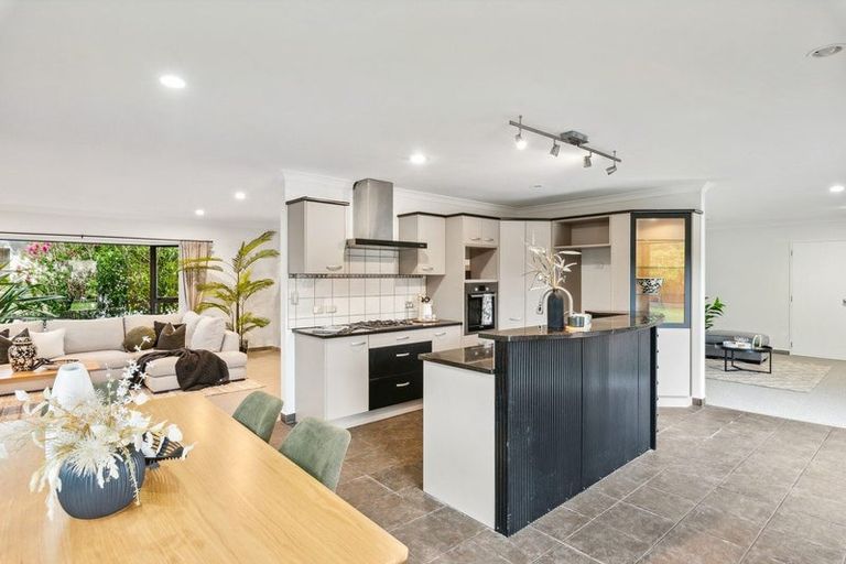 Photo of property in 170 Milne Drive, Paraparaumu, 5032