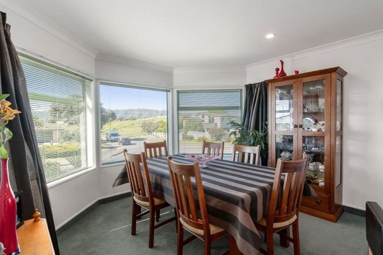 Photo of property in 16 Barrett Drive, Waikanae Beach, Waikanae, 5036