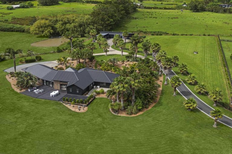 Photo of property in 251b Blackbridge Road, Dairy Flat, 0794