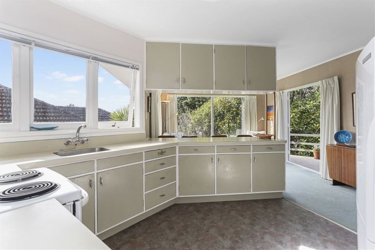 Photo of property in 21 Wernham Place, Northcote, Auckland, 0626