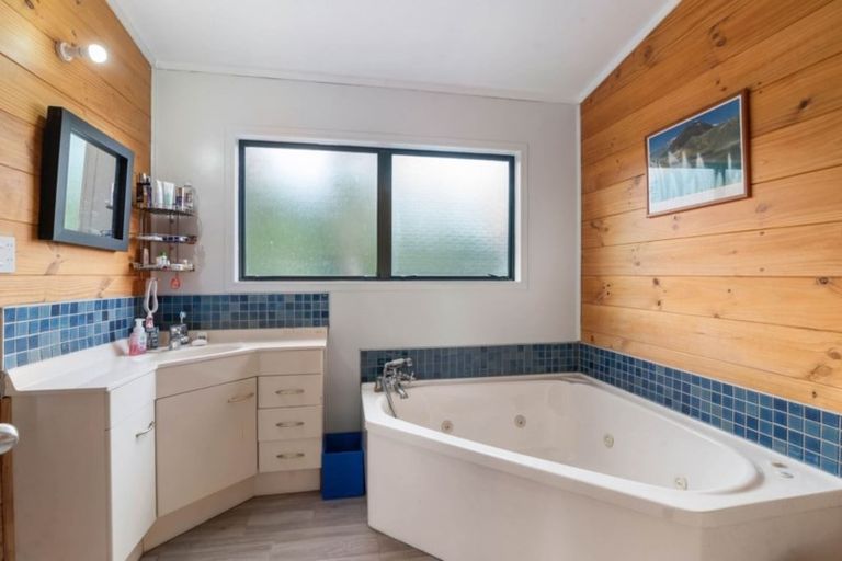 Photo of property in 17a Unsworth Road, Hamurana, Rotorua, 3097