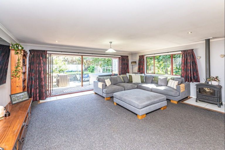 Photo of property in 153 Kakaramea Road, Kakaramea, Patea, 4598