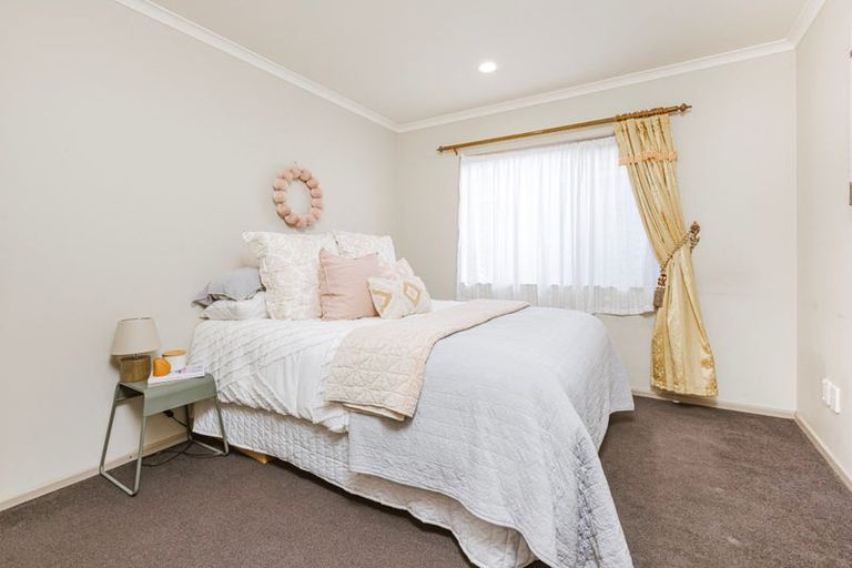 Photo of property in 10d Evans Road, Weymouth, Auckland, 2103