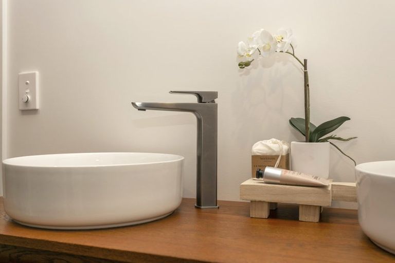 Photo of property in 32 The Fairways, Kinloch, Taupo, 3377