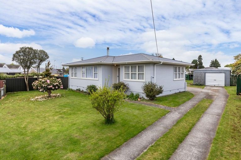 Photo of property in 15 Simkin Street, Taupo, 3330