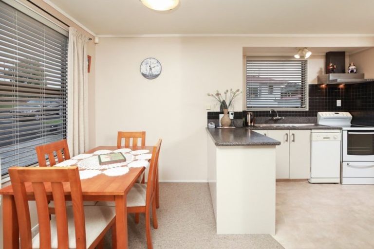 Photo of property in 2 Nyanza Street, Nawton, Hamilton, 3200