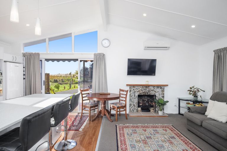 Photo of property in 1335 East Coast Road, Redvale, Albany, 0794