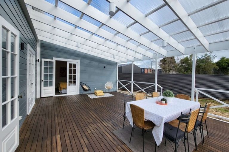 Photo of property in 10 Stewart Street, Marton, 4710