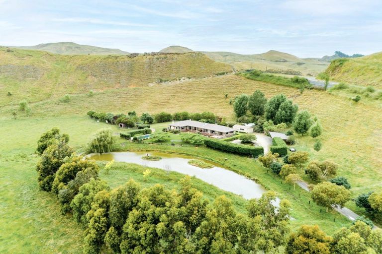 Photo of property in 11 Mangakuri Road, Kairakau, Havelock North, 4295