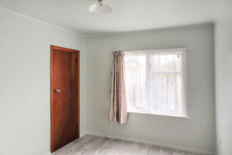 Photo of property in 9 Eldon Grove, Taita, Lower Hutt, 5019