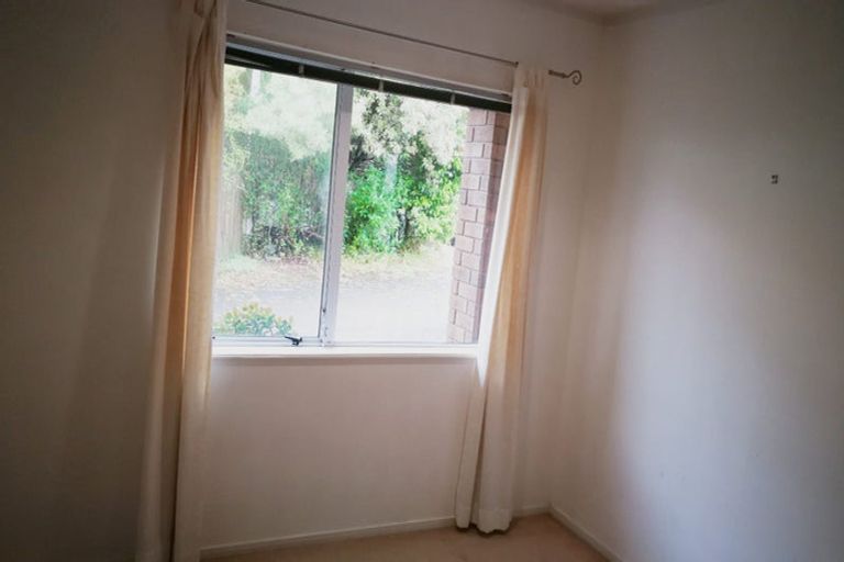 Photo of property in 2/20 Steeple Rise, Pakuranga, Auckland, 2010