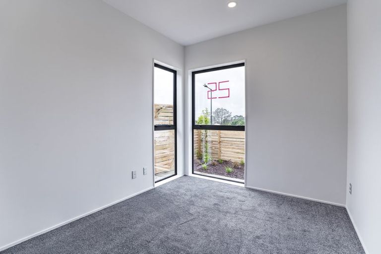 Photo of property in 25 Paretao Street, Massey, Auckland, 0614
