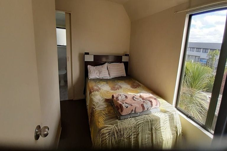 Photo of property in 72 Mandeville Street, Riccarton, Christchurch, 8011